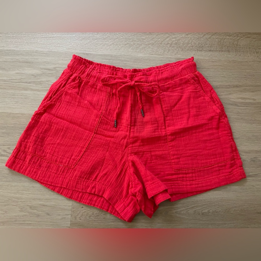 GAP CRINKLE GAUZE COTTON SHORTS, TOMATO RED